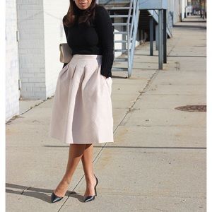H&M midi skirt. Light pink.